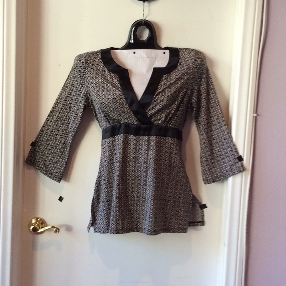 I.N.C. International Concepts 
NWOT Bell Sleeves Empire Waist V-Cut Neckline